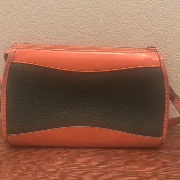 Dooney & Bourke Vintage All Weather Leather Hunter Green and British Tan Bag - Picture 8 of 16